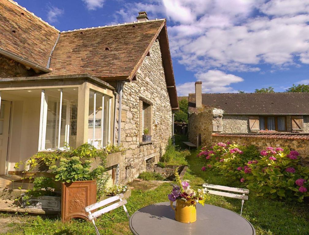 Les Rouges Gorges Bed & Breakfast Giverny Exterior photo
